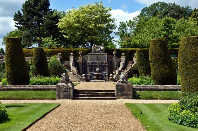 Bowood English Garden